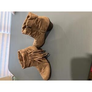 Chic Fringe Ankle Boots - Stylish Suede Design (SR427)